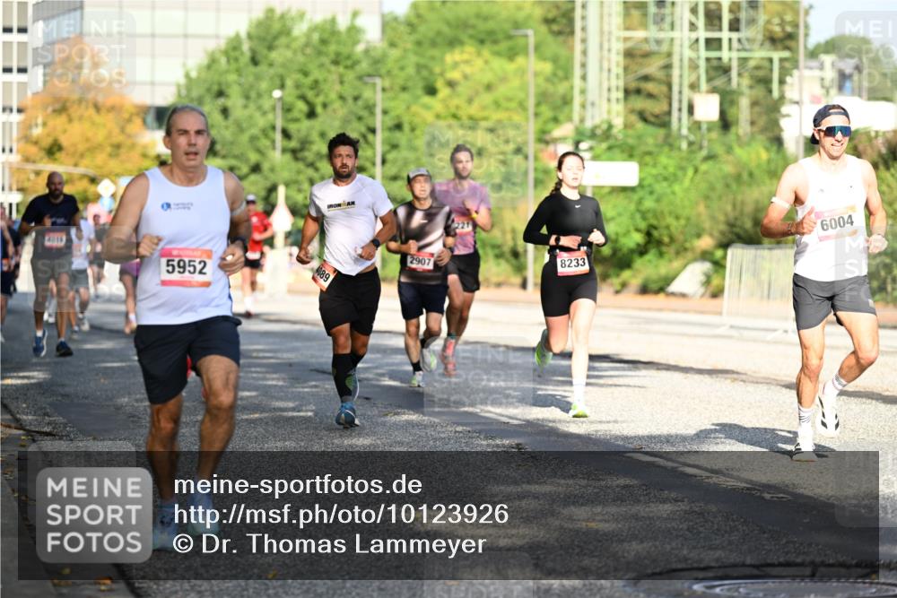 06.09.2026 - CURREX Alsterlauf Dr. Thomas Lammeyer http://msf.ph/oto/10123926 06.09.2026 09:40:33 Laufen 4816, 5952, 4089, 2907, 221, 6004, 8233 meine-sportfotos.de