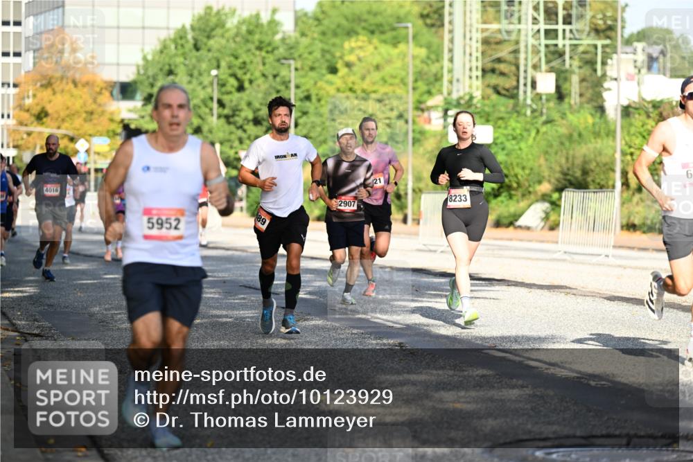 06.09.2026 - CURREX Alsterlauf Dr. Thomas Lammeyer http://msf.ph/oto/10123929 06.09.2026 09:40:33 Laufen 4016, 5952, 89, 2907, 6, 8233 meine-sportfotos.de