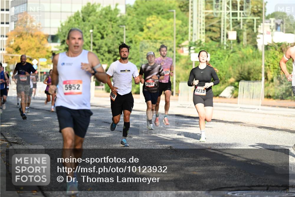 06.09.2026 - CURREX Alsterlauf Dr. Thomas Lammeyer http://msf.ph/oto/10123932 06.09.2026 09:40:33 Laufen 4016, 5952, 89, 2907, 221, 8233 meine-sportfotos.de