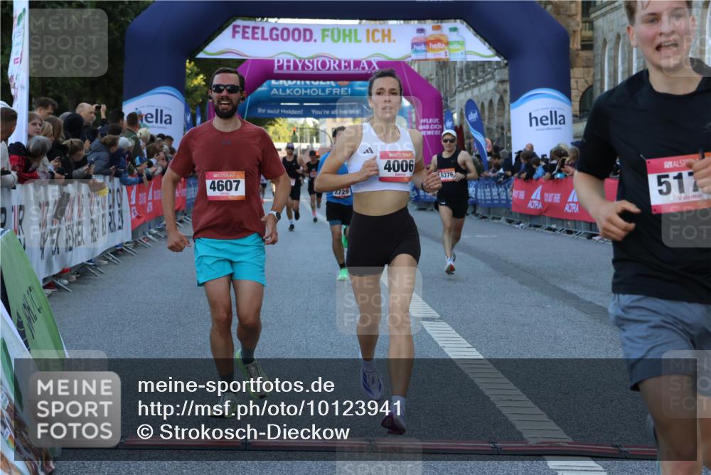 06.09.2026 - CURREX Alsterlauf Strokosch-Dieckow http://msf.ph/oto/10123941 06.09.2026 09:42:42 Ziel 2729, 3692, 4006, 4607, 4829, 5173, 5811, 6376 meine-sportfotos.de