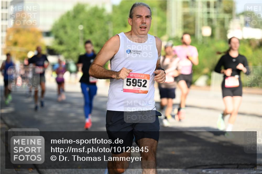 06.09.2026 - CURREX Alsterlauf Dr. Thomas Lammeyer http://msf.ph/oto/10123945 06.09.2026 09:40:34 Laufen 5952 meine-sportfotos.de