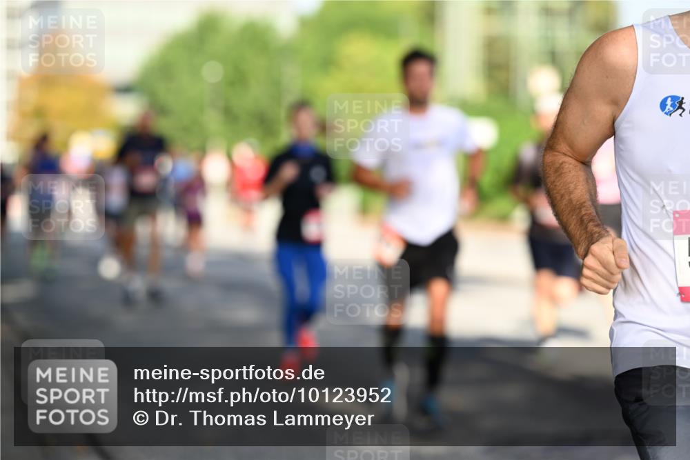 06.09.2026 - CURREX Alsterlauf Dr. Thomas Lammeyer http://msf.ph/oto/10123952 06.09.2026 09:40:35 Laufen  meine-sportfotos.de
