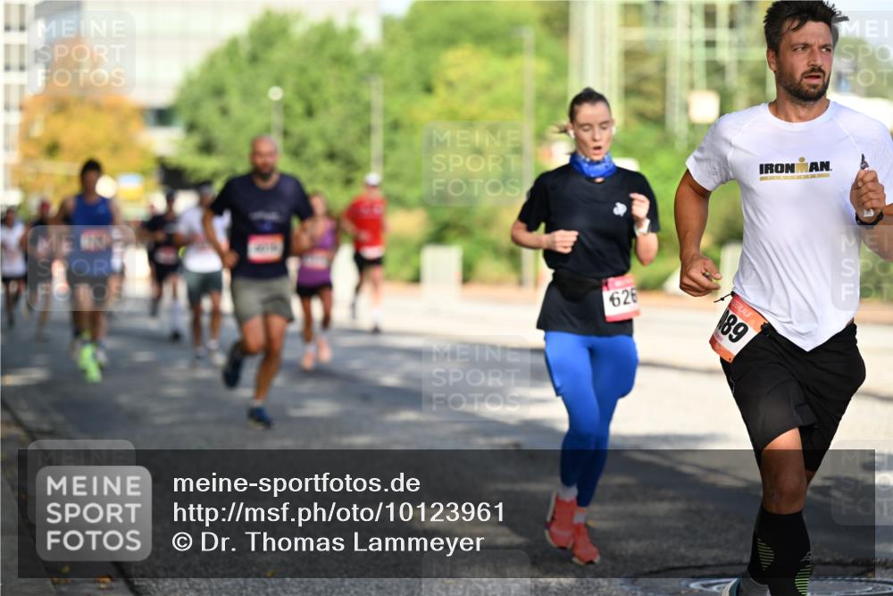 06.09.2026 - CURREX Alsterlauf Dr. Thomas Lammeyer http://msf.ph/oto/10123961 06.09.2026 09:40:36 Laufen 626, 189 meine-sportfotos.de