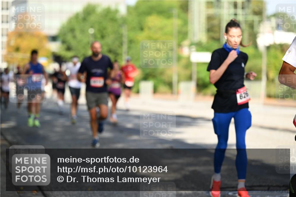 06.09.2026 - CURREX Alsterlauf Dr. Thomas Lammeyer http://msf.ph/oto/10123964 06.09.2026 09:40:37 Laufen 929 meine-sportfotos.de