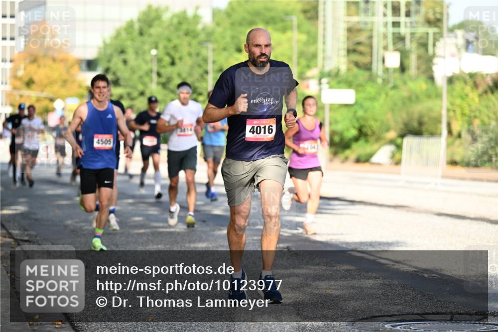 06.09.2026 - CURREX Alsterlauf Dr. Thomas Lammeyer http://msf.ph/oto/10123977 06.09.2026 09:40:38 Laufen 3014, 4505, 4016 meine-sportfotos.de