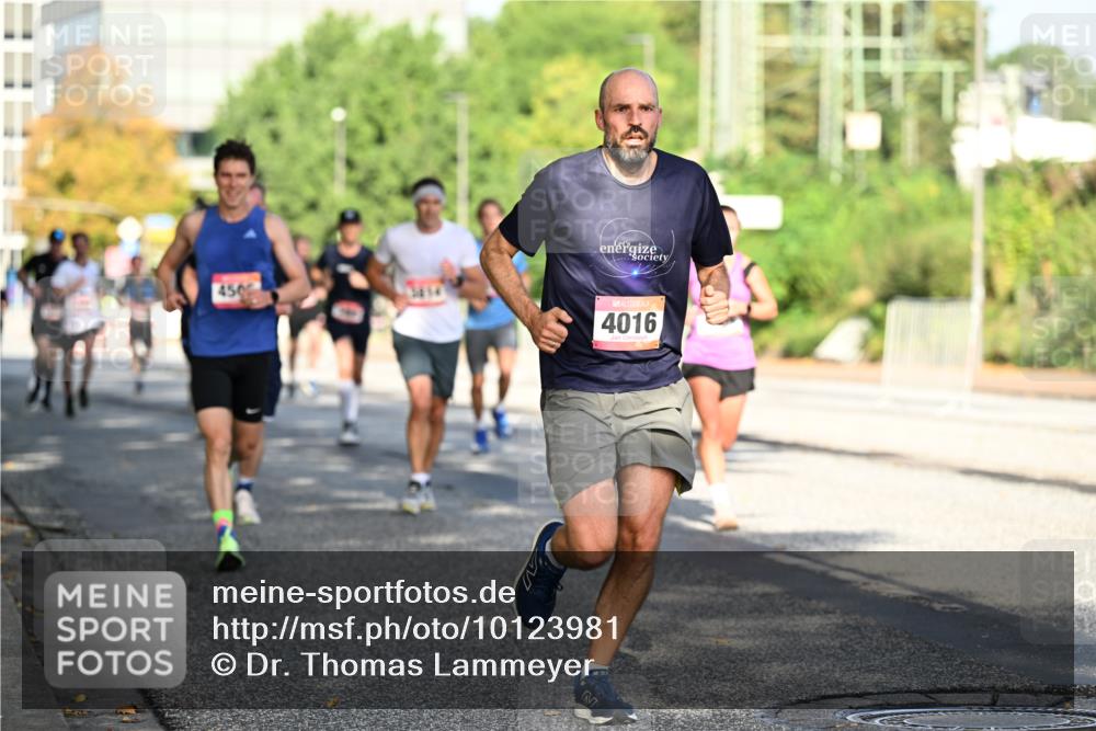 06.09.2026 - CURREX Alsterlauf Dr. Thomas Lammeyer http://msf.ph/oto/10123981 06.09.2026 09:40:39 Laufen 450, 4016 meine-sportfotos.de