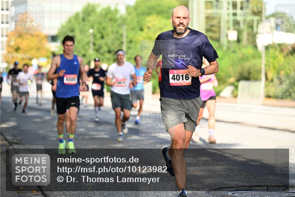 06.09.2026 - CURREX Alsterlauf Dr. Thomas Lammeyer http://msf.ph/oto/10123982 06.09.2026 09:40:39 Laufen 4505, 4016 meine-sportfotos.de