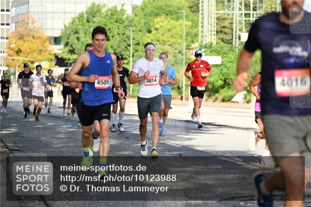 06.09.2026 - CURREX Alsterlauf Dr. Thomas Lammeyer http://msf.ph/oto/10123988 06.09.2026 09:40:40 Laufen 4505, 3814, 3524, 8316, 4016 meine-sportfotos.de