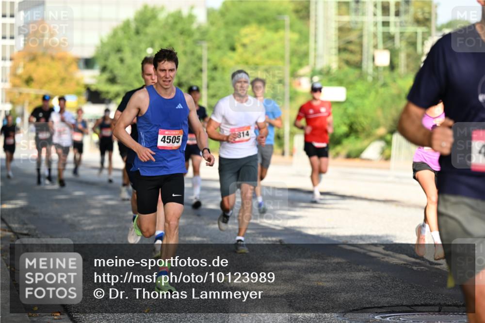 06.09.2026 - CURREX Alsterlauf Dr. Thomas Lammeyer http://msf.ph/oto/10123989 06.09.2026 09:40:40 Laufen 4505, 814 meine-sportfotos.de