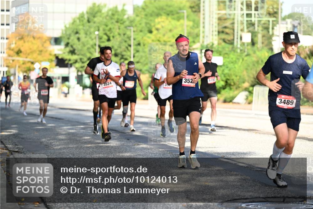 06.09.2026 - CURREX Alsterlauf Dr. Thomas Lammeyer http://msf.ph/oto/10124013 06.09.2026 09:40:44 Laufen 3524, 352, 6182, 3489 meine-sportfotos.de
