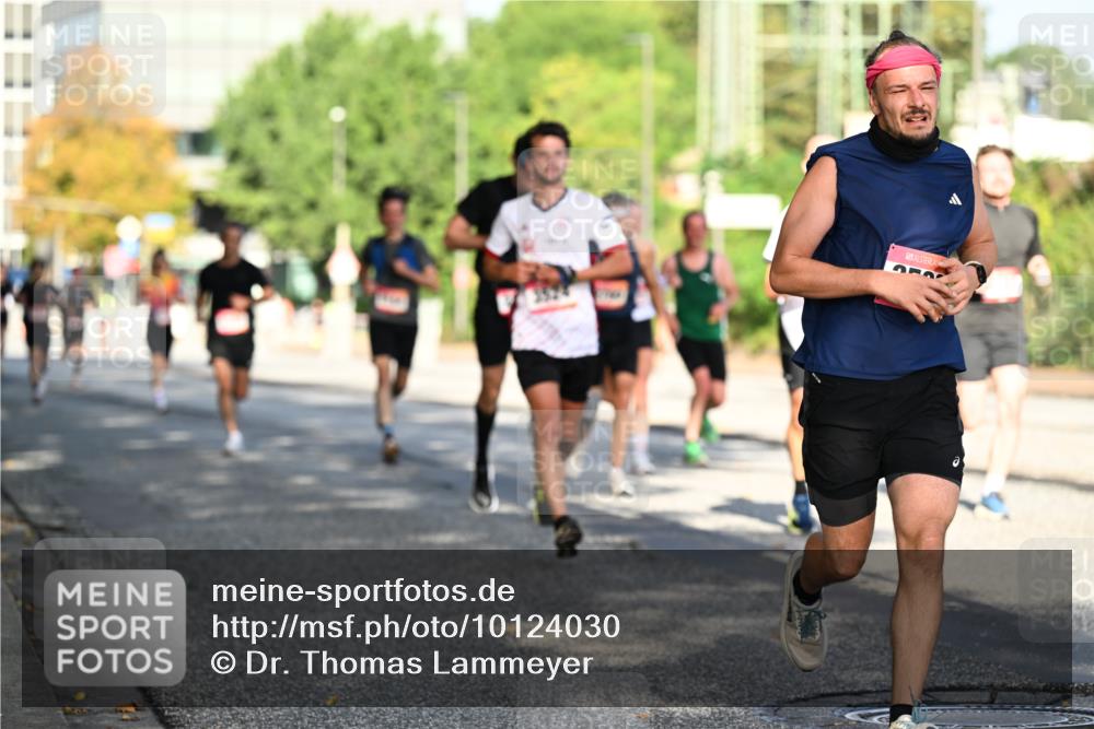 06.09.2026 - CURREX Alsterlauf Dr. Thomas Lammeyer http://msf.ph/oto/10124030 06.09.2026 09:40:45 Laufen 313 meine-sportfotos.de