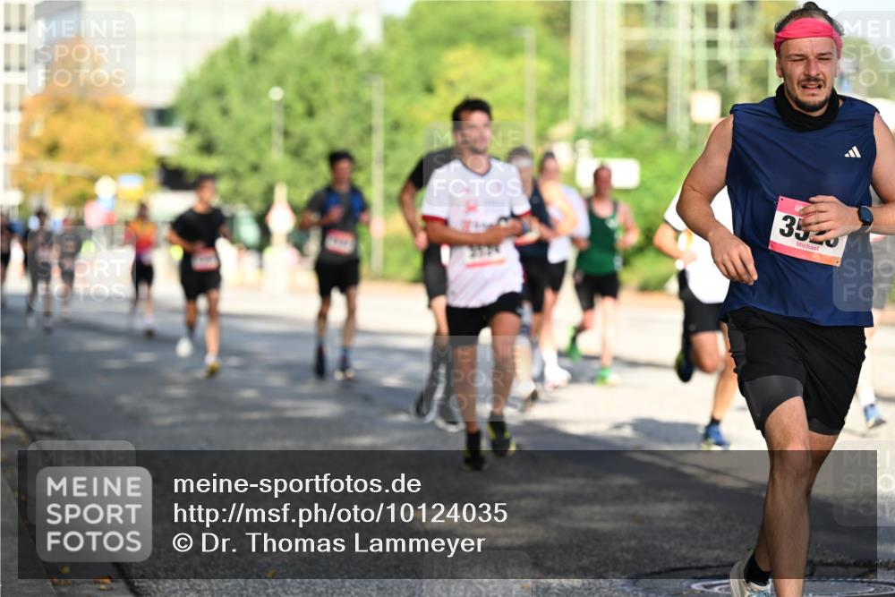 06.09.2026 - CURREX Alsterlauf Dr. Thomas Lammeyer http://msf.ph/oto/10124035 06.09.2026 09:40:45 Laufen 355 meine-sportfotos.de