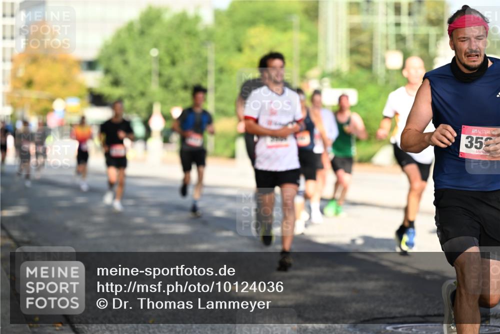 06.09.2026 - CURREX Alsterlauf Dr. Thomas Lammeyer http://msf.ph/oto/10124036 06.09.2026 09:40:45 Laufen 11, 352 meine-sportfotos.de