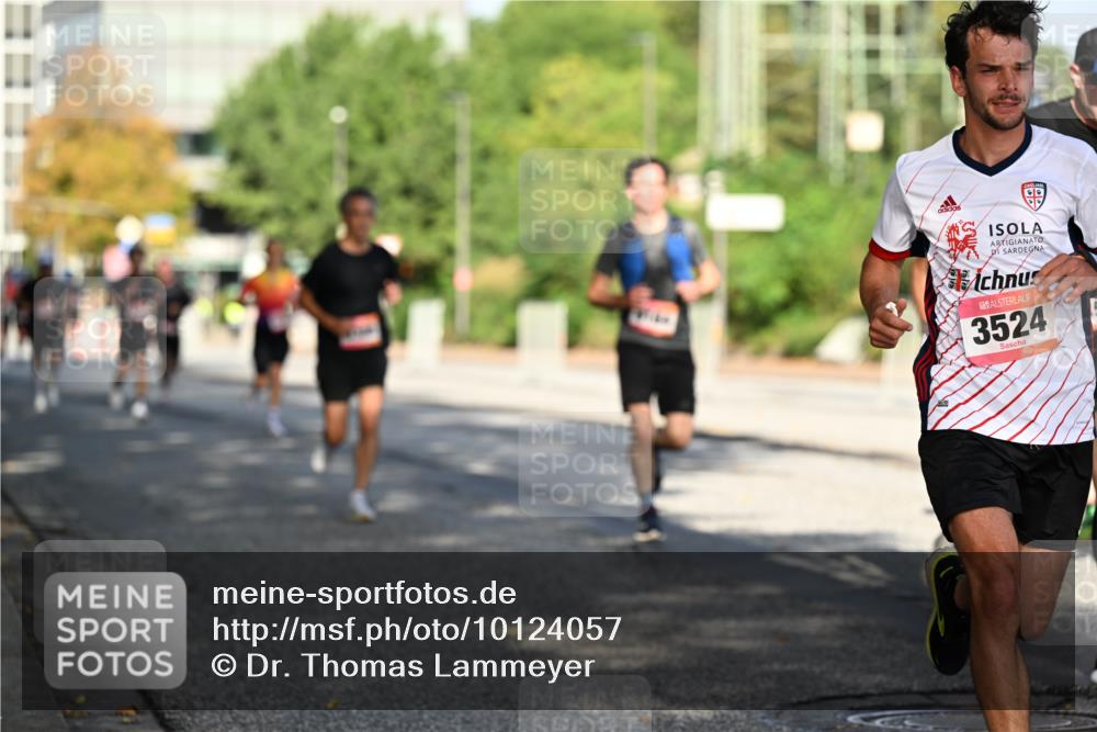 06.09.2026 - CURREX Alsterlauf Dr. Thomas Lammeyer http://msf.ph/oto/10124057 06.09.2026 09:40:47 Laufen 3524 meine-sportfotos.de