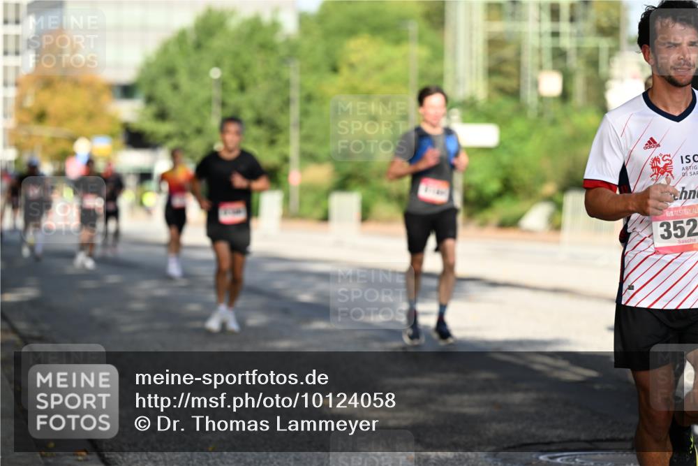 06.09.2026 - CURREX Alsterlauf Dr. Thomas Lammeyer http://msf.ph/oto/10124058 06.09.2026 09:40:47 Laufen 352 meine-sportfotos.de