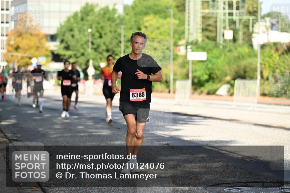 06.09.2026 - CURREX Alsterlauf Dr. Thomas Lammeyer http://msf.ph/oto/10124076 06.09.2026 09:40:49 Laufen 6388 meine-sportfotos.de