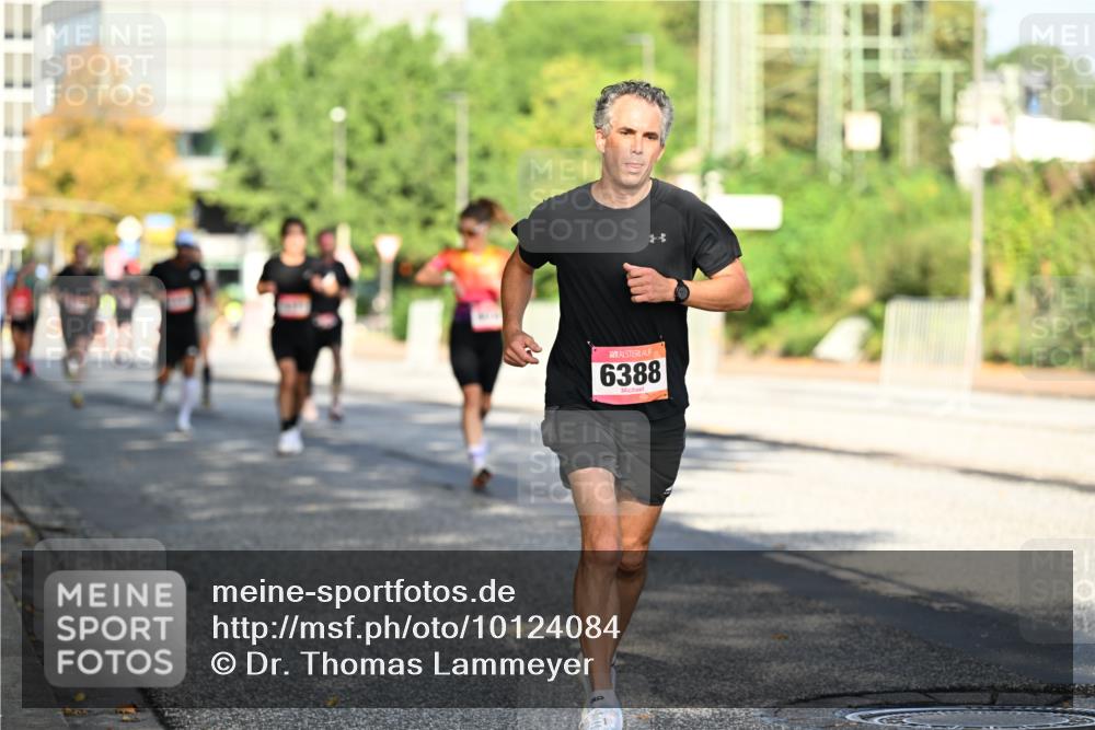 06.09.2026 - CURREX Alsterlauf Dr. Thomas Lammeyer http://msf.ph/oto/10124084 06.09.2026 09:40:50 Laufen 6388 meine-sportfotos.de