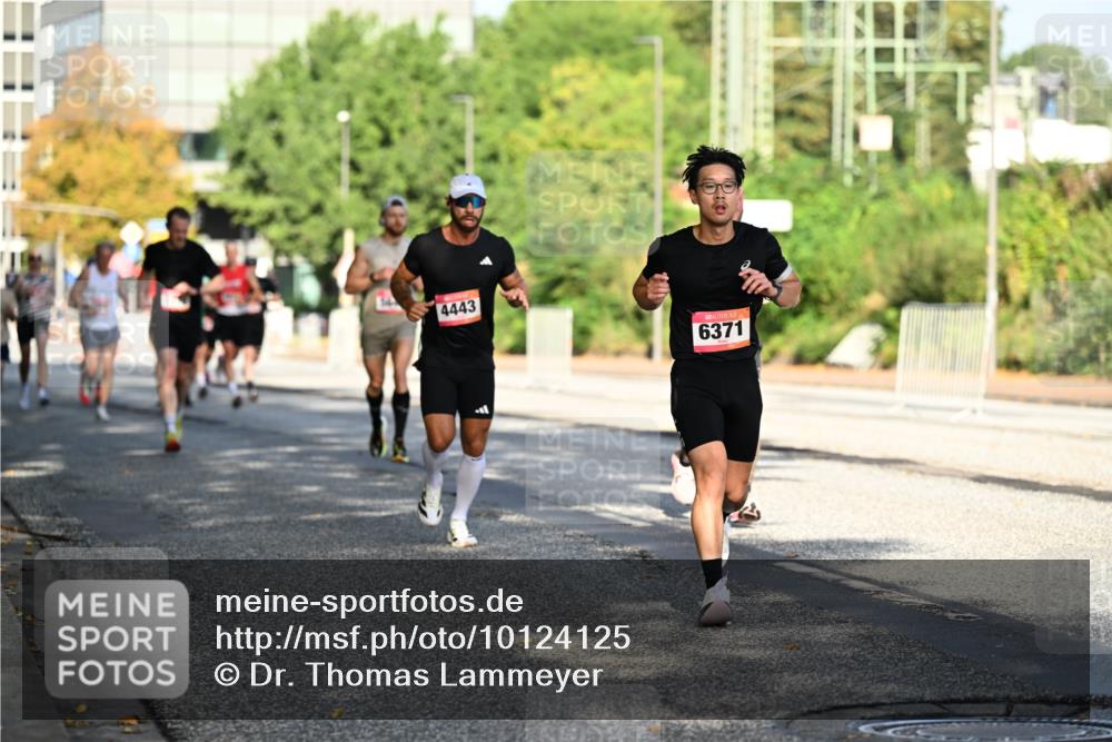 06.09.2026 - CURREX Alsterlauf Dr. Thomas Lammeyer http://msf.ph/oto/10124125 06.09.2026 09:40:54 Laufen 4443, 6371 meine-sportfotos.de