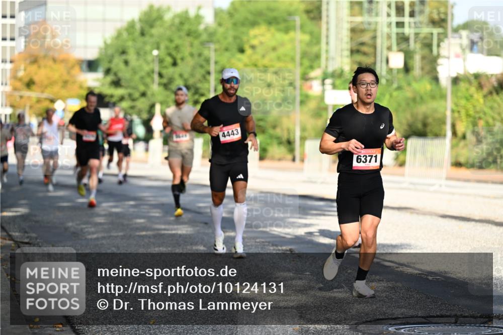 06.09.2026 - CURREX Alsterlauf Dr. Thomas Lammeyer http://msf.ph/oto/10124131 06.09.2026 09:40:54 Laufen 4443, 6371 meine-sportfotos.de