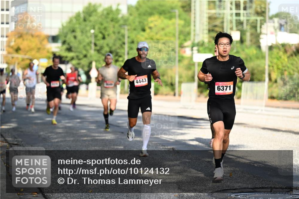 06.09.2026 - CURREX Alsterlauf Dr. Thomas Lammeyer http://msf.ph/oto/10124132 06.09.2026 09:40:54 Laufen 4443, 6371 meine-sportfotos.de