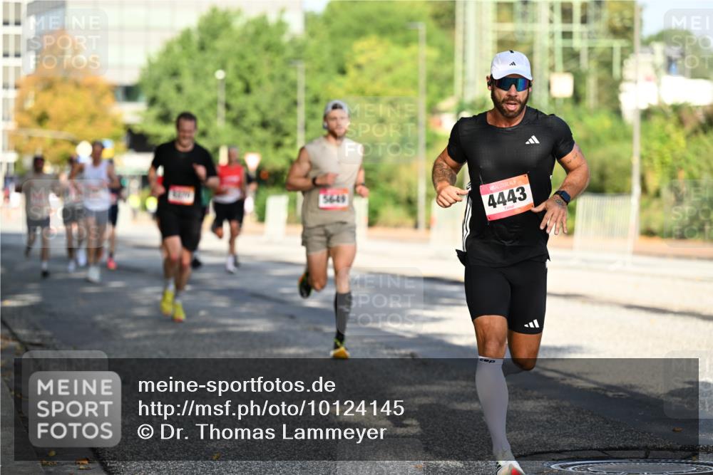 06.09.2026 - CURREX Alsterlauf Dr. Thomas Lammeyer http://msf.ph/oto/10124145 06.09.2026 09:40:56 Laufen 5649, 4443 meine-sportfotos.de
