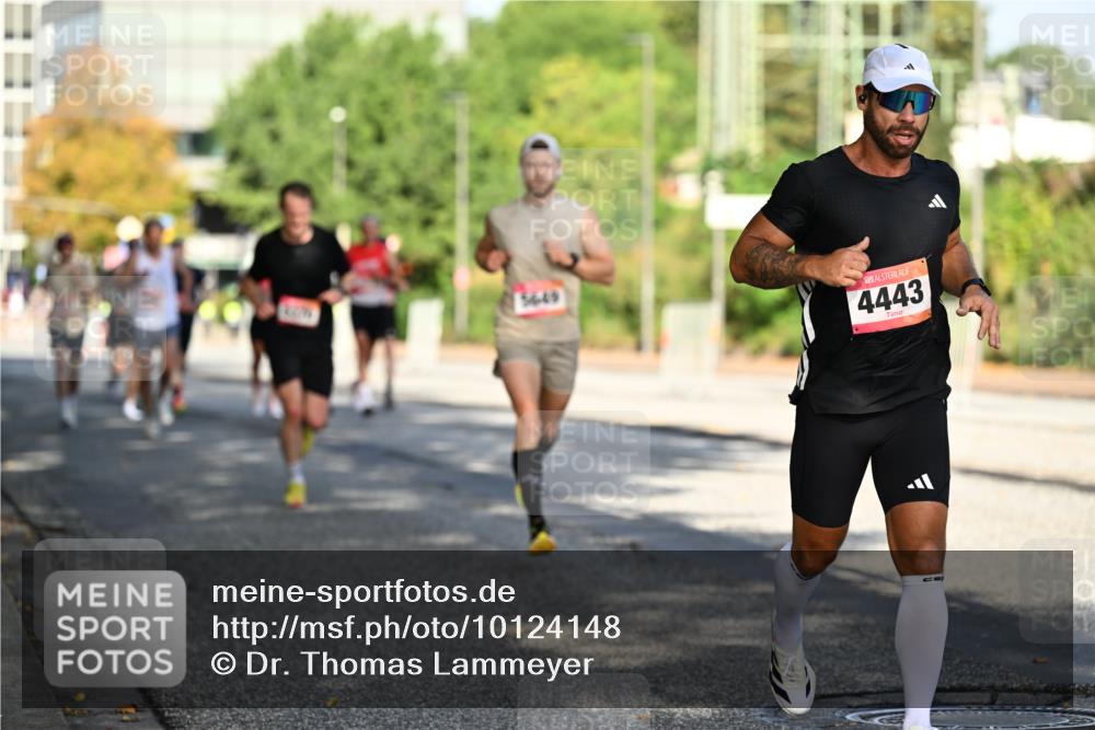 06.09.2026 - CURREX Alsterlauf Dr. Thomas Lammeyer http://msf.ph/oto/10124148 06.09.2026 09:40:56 Laufen 5649, 4443 meine-sportfotos.de