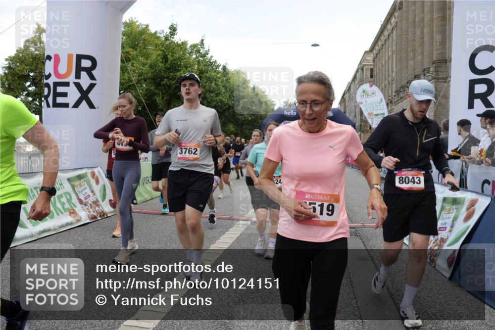 06.09.2026 - CURREX Alsterlauf Yannick Fuchs http://msf.ph/oto/10124151 06.09.2026 10:03:13 Ziel 2096, 2778, 3096, 3131, 3626, 3762, 3919, 3920, 4229, 4310, 4454, 4519, 4919, 4936, 5047, 5054, 5234, 5653, 5756, 5936, 6050, 6264, 6324, 6377, 6379, 8043, 8288 meine-sportfotos.de