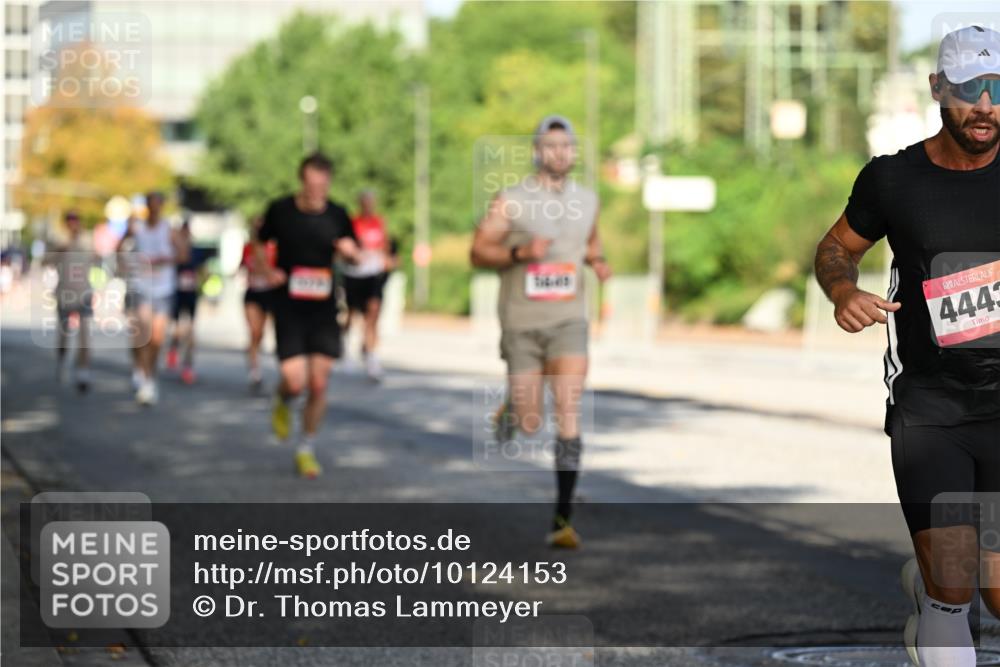 06.09.2026 - CURREX Alsterlauf Dr. Thomas Lammeyer http://msf.ph/oto/10124153 06.09.2026 09:40:57 Laufen 4443 meine-sportfotos.de