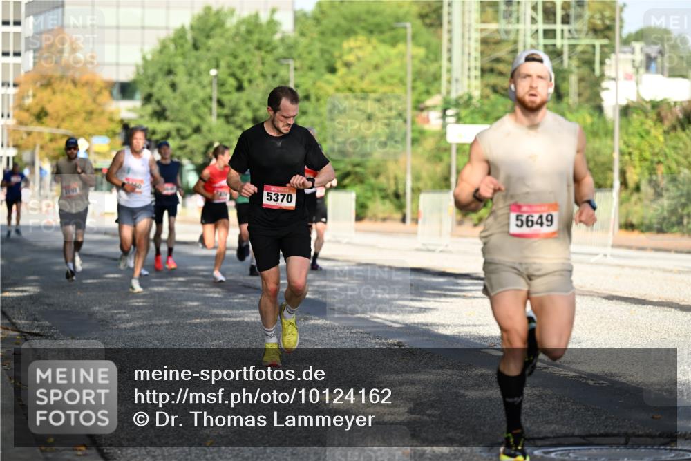06.09.2026 - CURREX Alsterlauf Dr. Thomas Lammeyer http://msf.ph/oto/10124162 06.09.2026 09:40:58 Laufen 5370, 5649 meine-sportfotos.de