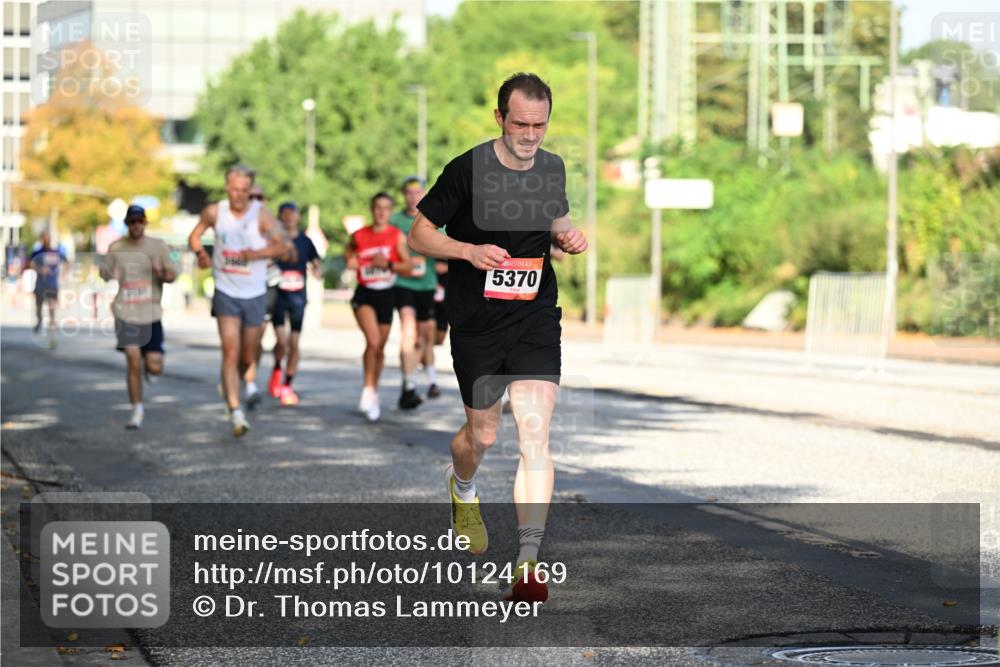 06.09.2026 - CURREX Alsterlauf Dr. Thomas Lammeyer http://msf.ph/oto/10124169 06.09.2026 09:40:59 Laufen 5370 meine-sportfotos.de