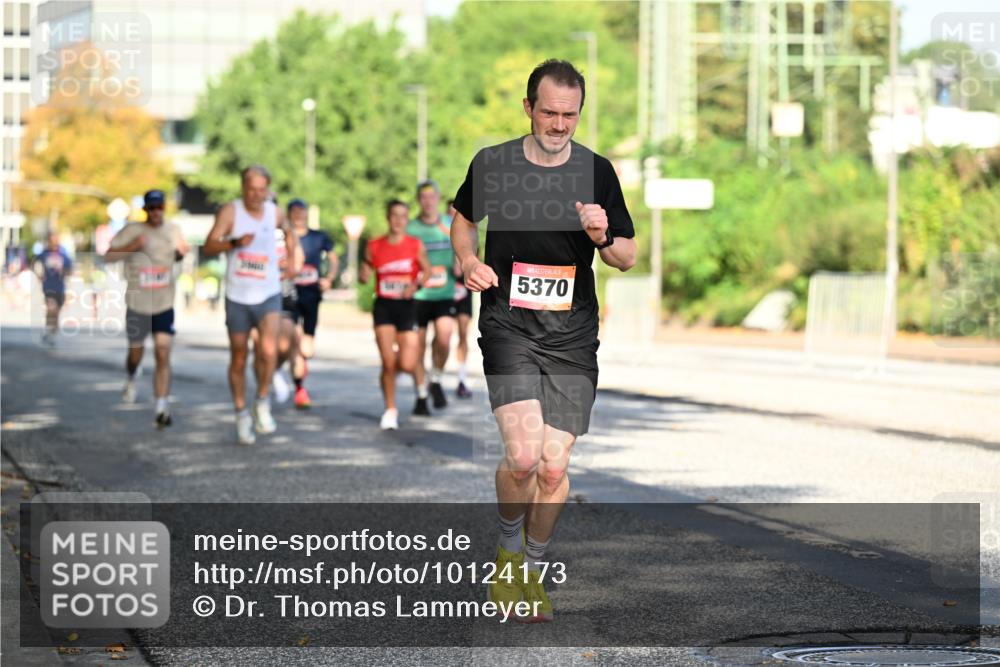 06.09.2026 - CURREX Alsterlauf Dr. Thomas Lammeyer http://msf.ph/oto/10124173 06.09.2026 09:40:59 Laufen 5370 meine-sportfotos.de