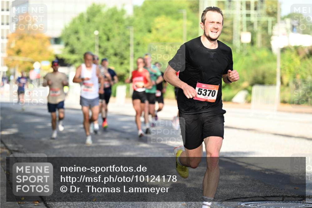 06.09.2026 - CURREX Alsterlauf Dr. Thomas Lammeyer http://msf.ph/oto/10124178 06.09.2026 09:40:59 Laufen 5370 meine-sportfotos.de