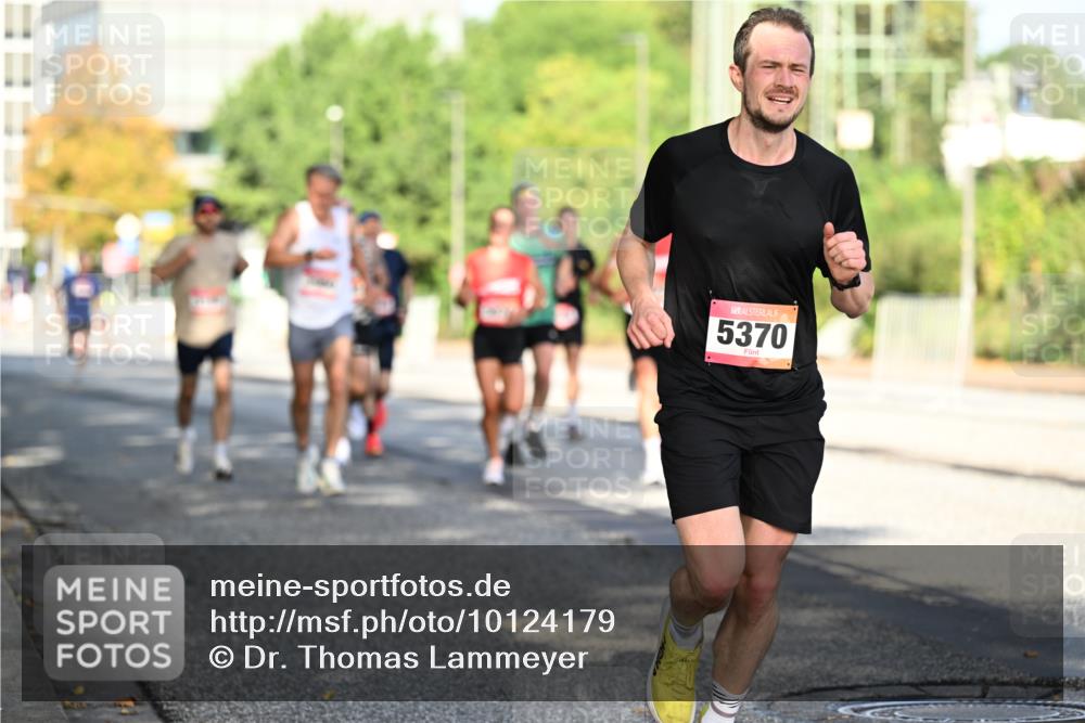 06.09.2026 - CURREX Alsterlauf Dr. Thomas Lammeyer http://msf.ph/oto/10124179 06.09.2026 09:40:59 Laufen 5370 meine-sportfotos.de