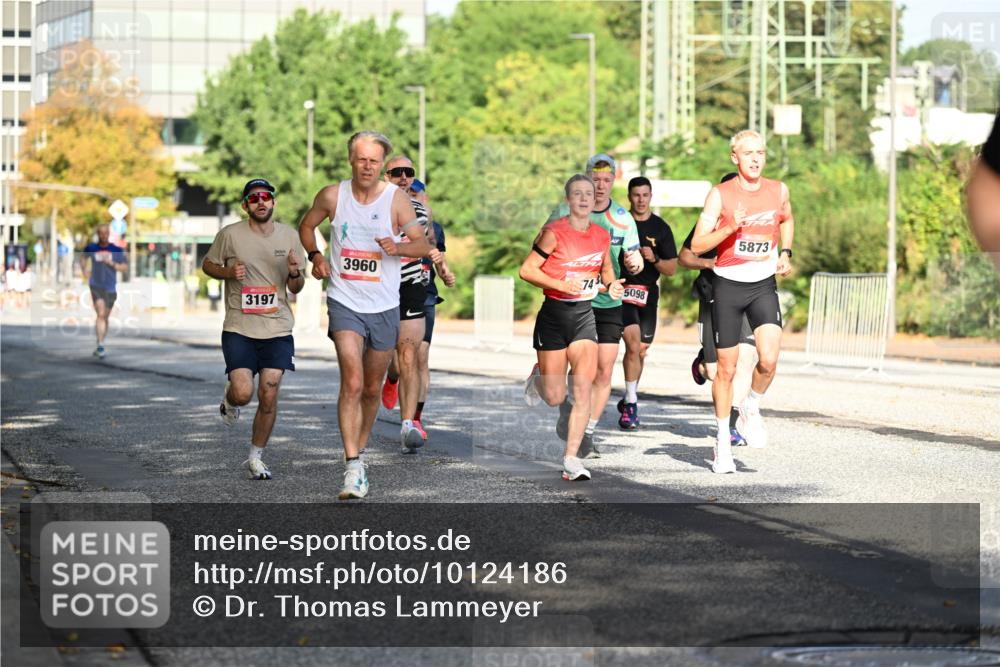 06.09.2026 - CURREX Alsterlauf Dr. Thomas Lammeyer http://msf.ph/oto/10124186 06.09.2026 09:41:00 Laufen 3197, 3960, 74, 5098, 5873 meine-sportfotos.de