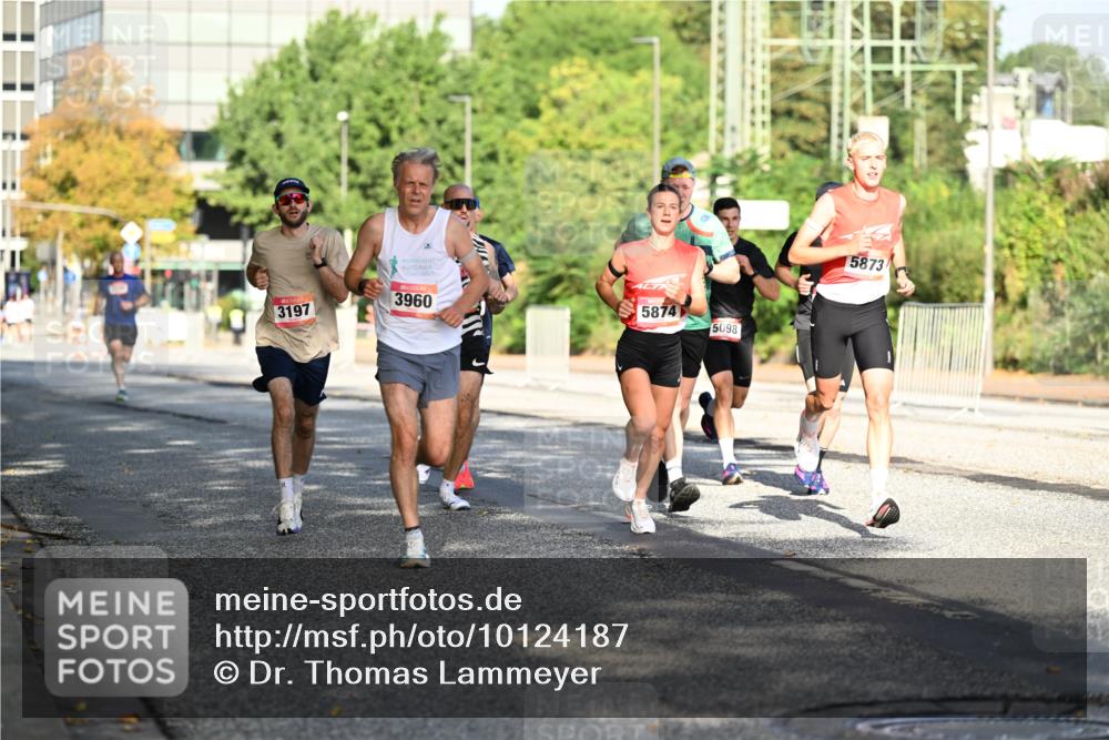 06.09.2026 - CURREX Alsterlauf Dr. Thomas Lammeyer http://msf.ph/oto/10124187 06.09.2026 09:41:01 Laufen 3960, 3197, 5874, 5098, 5873 meine-sportfotos.de