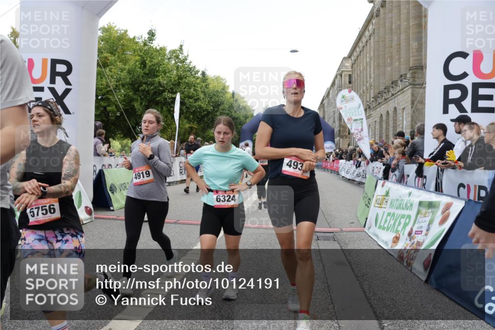 06.09.2026 - CURREX Alsterlauf Yannick Fuchs http://msf.ph/oto/10124191 06.09.2026 10:03:14 Ziel 2096, 2778, 3131, 3626, 3762, 3919, 3920, 4229, 4310, 4454, 4519, 4919, 4936, 5025, 5047, 5054, 5234, 5653, 5756, 5936, 6050, 6264, 6324, 6377, 6379, 8043, 8288 meine-sportfotos.de