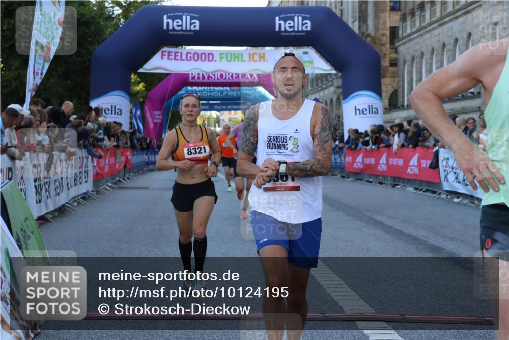 06.09.2026 - CURREX Alsterlauf Strokosch-Dieckow http://msf.ph/oto/10124195 06.09.2026 09:43:03 Ziel 2715, 3361, 5325, 5950, 6140, 6221, 6421, 8321 meine-sportfotos.de