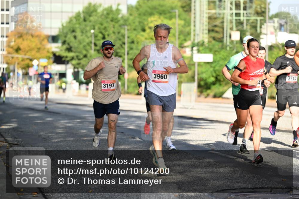 06.09.2026 - CURREX Alsterlauf Dr. Thomas Lammeyer http://msf.ph/oto/10124200 06.09.2026 09:41:02 Laufen 3197, 3960, 3715, 910 meine-sportfotos.de