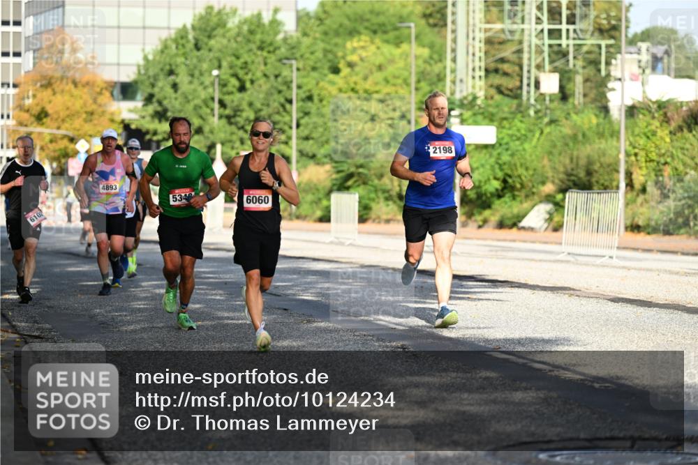 06.09.2026 - CURREX Alsterlauf Dr. Thomas Lammeyer http://msf.ph/oto/10124234 06.09.2026 09:41:09 Laufen 6102, 4893, 5342, 6060, 2198 meine-sportfotos.de