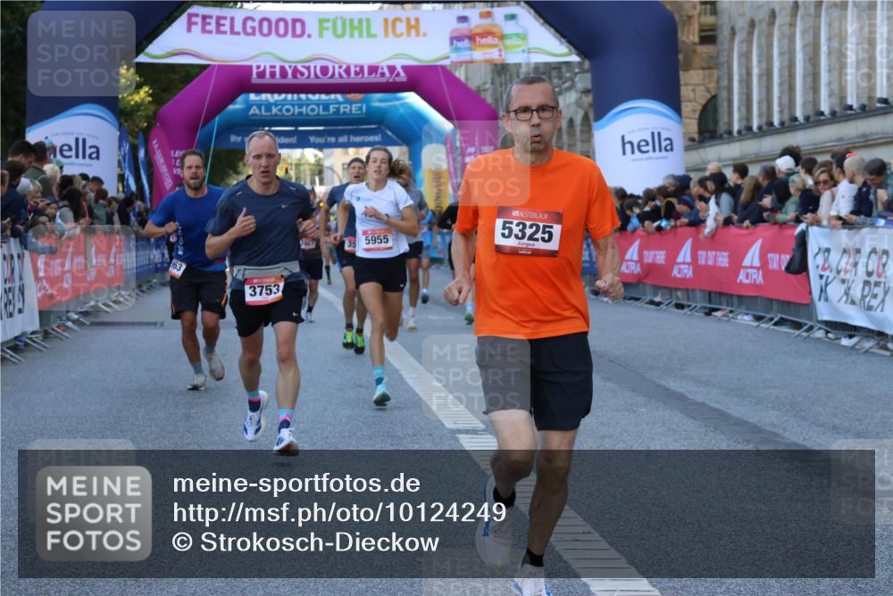 06.09.2026 - CURREX Alsterlauf Strokosch-Dieckow http://msf.ph/oto/10124249 06.09.2026 09:43:09 Ziel 2907, 3361, 3572, 3753, 5325, 5955, 5963, 6002, 6221, 8233, 8321, 8330 meine-sportfotos.de