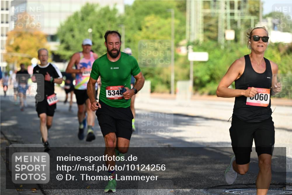 06.09.2026 - CURREX Alsterlauf Dr. Thomas Lammeyer http://msf.ph/oto/10124256 06.09.2026 09:41:11 Laufen 5348, 5060 meine-sportfotos.de