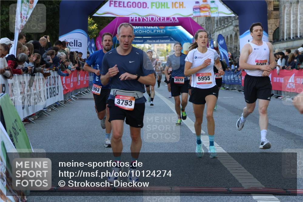 06.09.2026 - CURREX Alsterlauf Strokosch-Dieckow http://msf.ph/oto/10124274 06.09.2026 09:43:11 Ziel 2137, 2907, 3572, 3753, 5325, 5776, 5904, 5952, 5955, 5963, 6002, 6221, 8233, 8330 meine-sportfotos.de