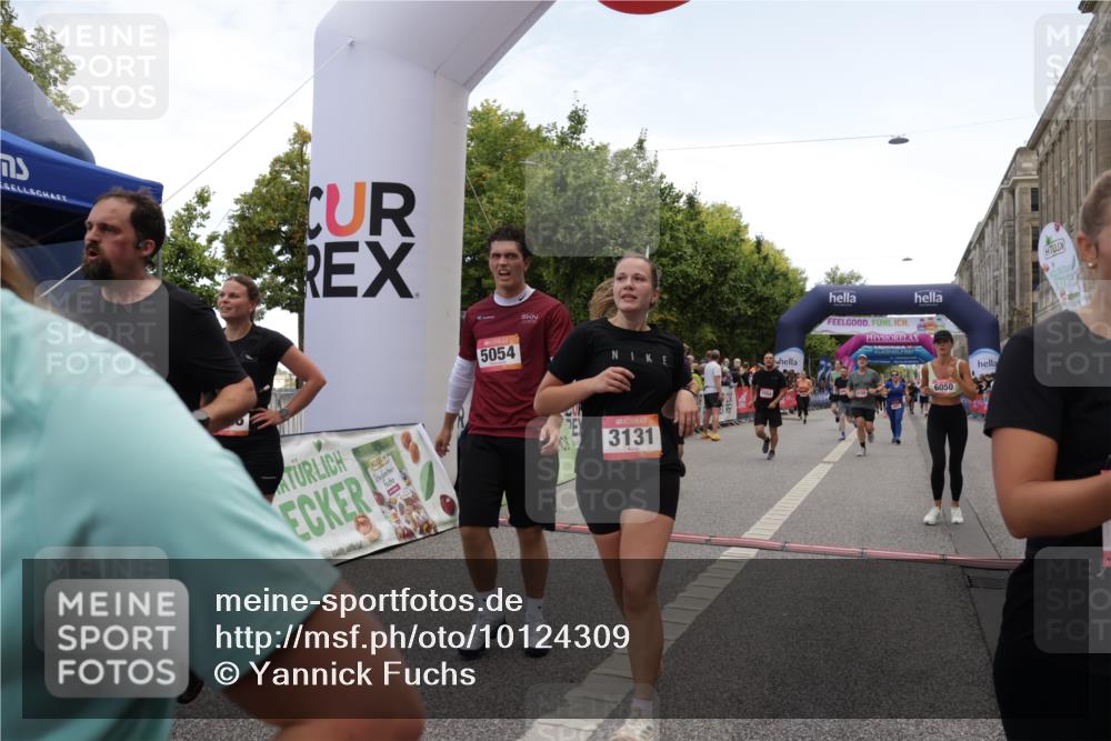 06.09.2026 - CURREX Alsterlauf Yannick Fuchs http://msf.ph/oto/10124309 06.09.2026 10:03:17 Ziel 2096, 2778, 3131, 3626, 3762, 3919, 4229, 4310, 4454, 4519, 4919, 4936, 5025, 5047, 5054, 5552, 5653, 5756, 6050, 6324, 6345, 6355, 6377, 8043, 8150, 8288 meine-sportfotos.de