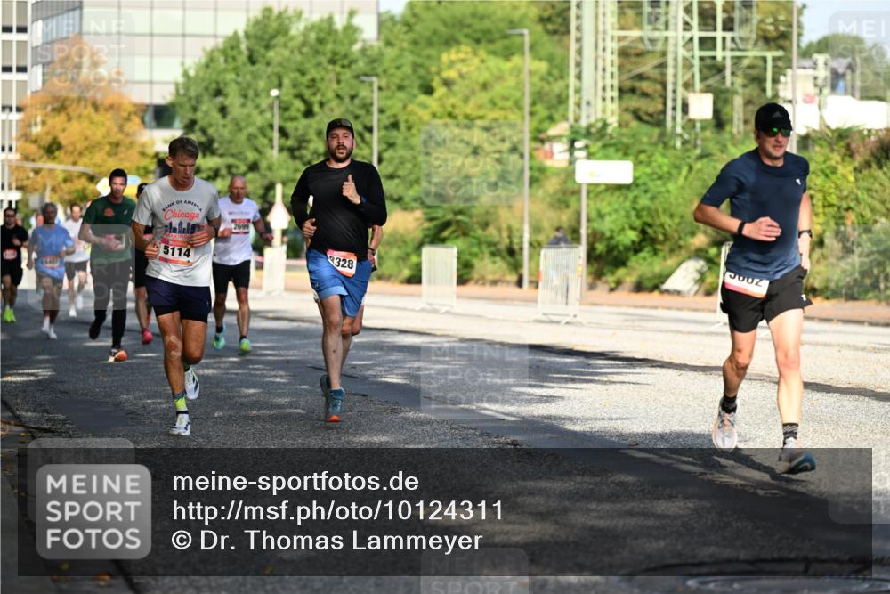 06.09.2026 - CURREX Alsterlauf Dr. Thomas Lammeyer http://msf.ph/oto/10124311 06.09.2026 09:41:17 Laufen 5114, 2699, 328, 3002 meine-sportfotos.de