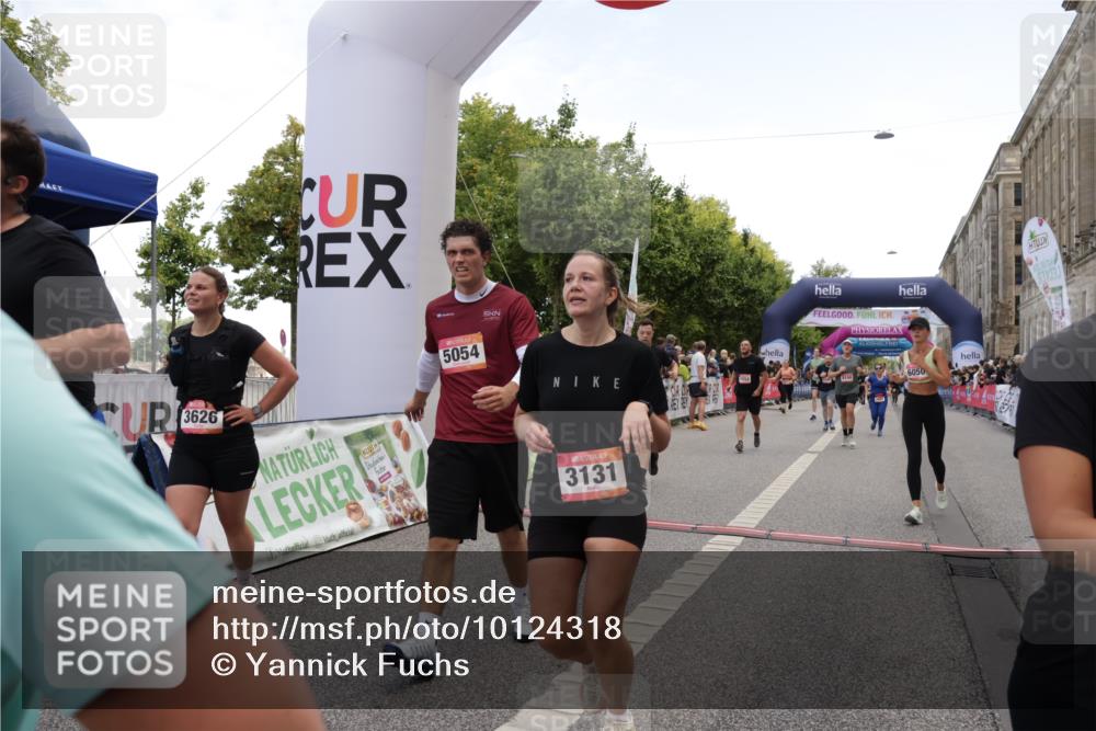 06.09.2026 - CURREX Alsterlauf Yannick Fuchs http://msf.ph/oto/10124318 06.09.2026 10:03:18 Ziel 2323, 2334, 2522, 2778, 3131, 3626, 3762, 3874, 4229, 4519, 4919, 4936, 5025, 5047, 5054, 5552, 5653, 5756, 6050, 6324, 6345, 6355, 6377, 8043, 8150, 8288 meine-sportfotos.de