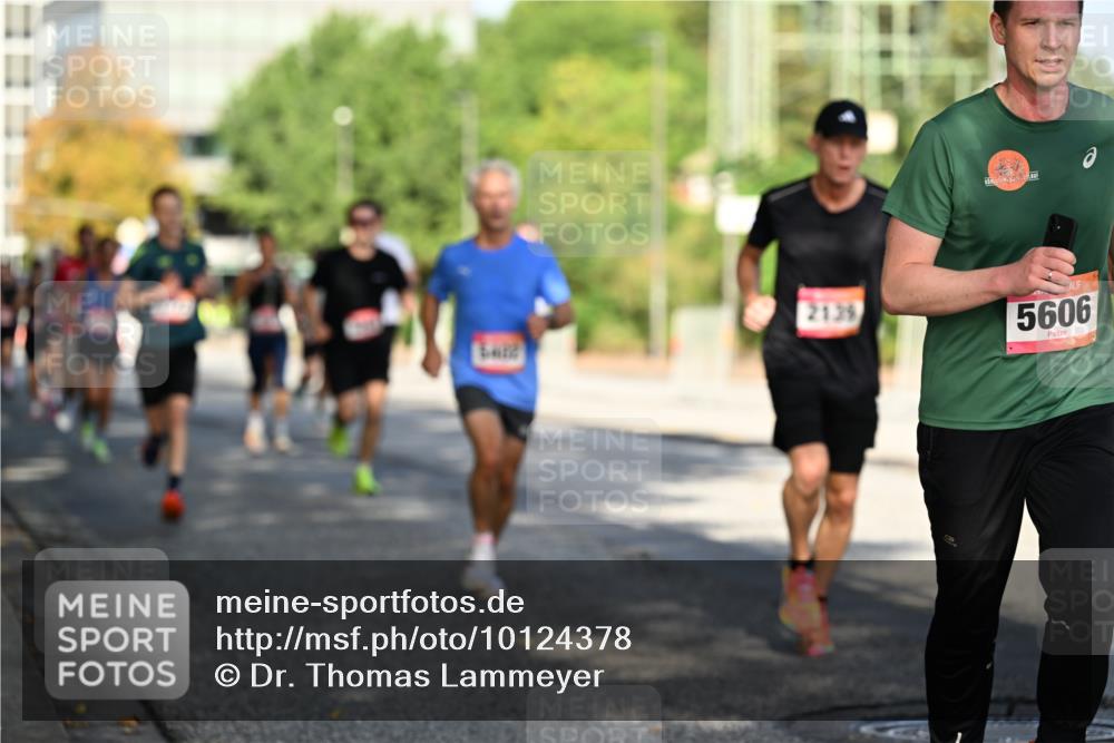 06.09.2026 - CURREX Alsterlauf Dr. Thomas Lammeyer http://msf.ph/oto/10124378 06.09.2026 09:41:23 Laufen 2139, 5606 meine-sportfotos.de