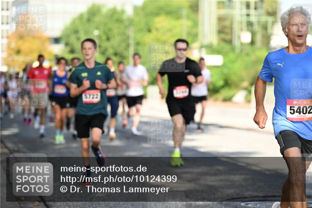 06.09.2026 - CURREX Alsterlauf Dr. Thomas Lammeyer http://msf.ph/oto/10124399 06.09.2026 09:41:25 Laufen 11, 5722, 5402 meine-sportfotos.de