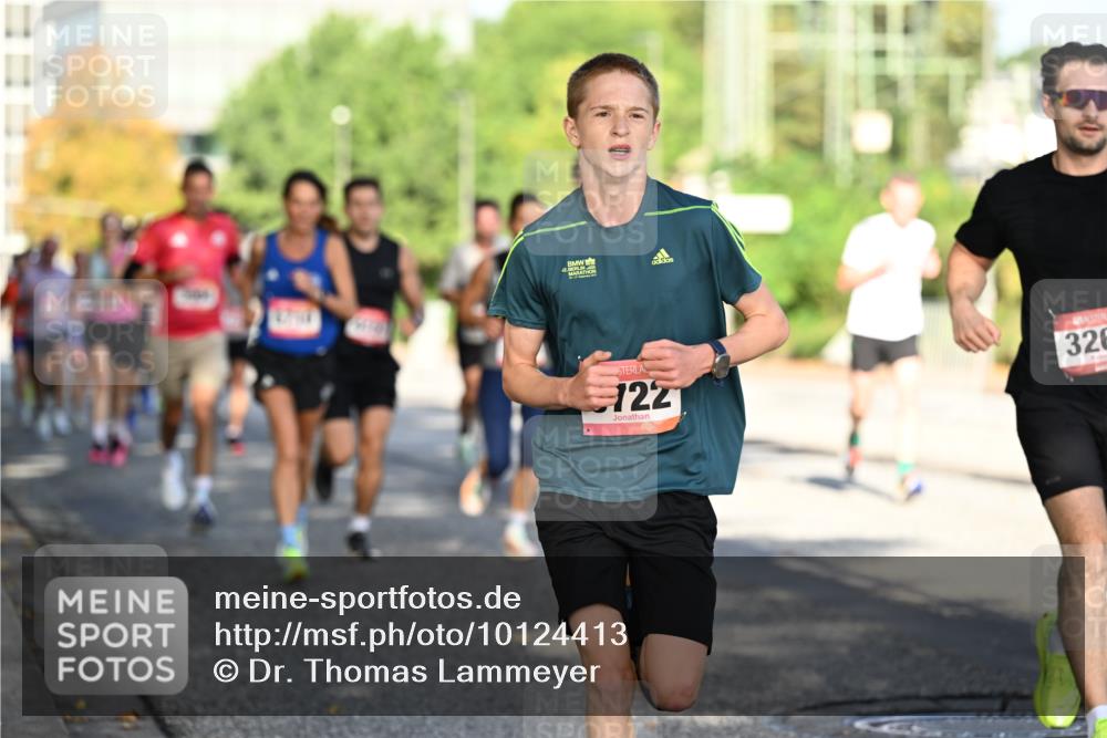 06.09.2026 - CURREX Alsterlauf Dr. Thomas Lammeyer http://msf.ph/oto/10124413 06.09.2026 09:41:27 Laufen 11, 2, 122, 326 meine-sportfotos.de