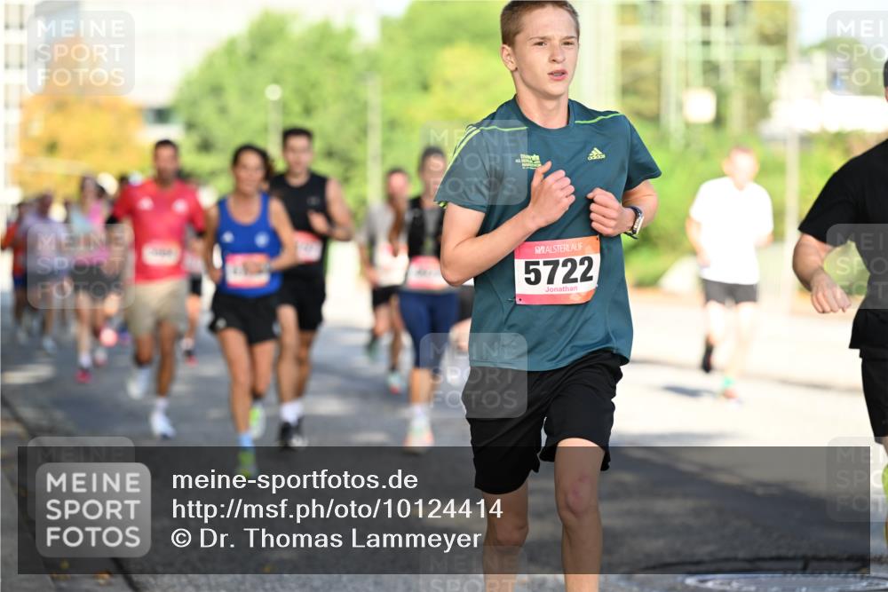 06.09.2026 - CURREX Alsterlauf Dr. Thomas Lammeyer http://msf.ph/oto/10124414 06.09.2026 09:41:27 Laufen 114, 5722 meine-sportfotos.de