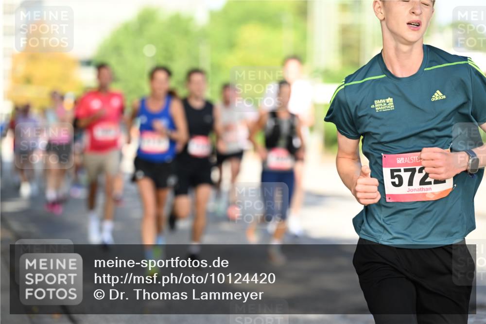 06.09.2026 - CURREX Alsterlauf Dr. Thomas Lammeyer http://msf.ph/oto/10124420 06.09.2026 09:41:27 Laufen 572 meine-sportfotos.de